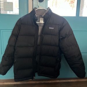 Boys Patagonia Down Coat size 12 Large